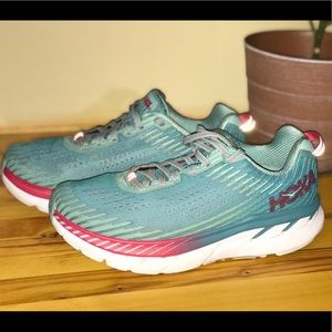 Like New Hoka Clifton 5 (8.5D) Asking:$65